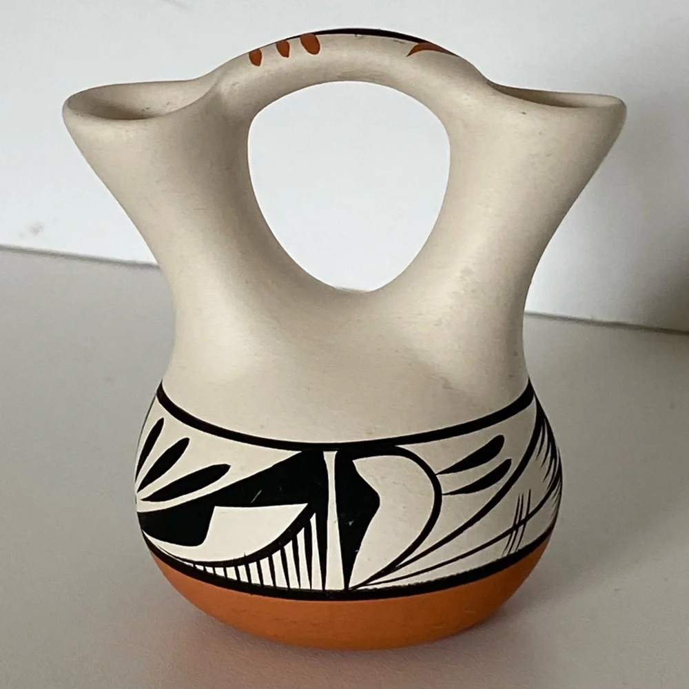 Pueblo Wedding Vase Small Signed Native American 3 inches tall Pottery EUC